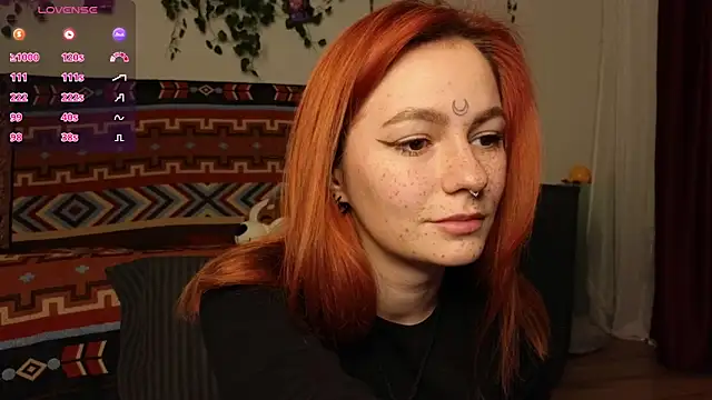 girl with snaketatto0 online show from 12/23/25, 02:20