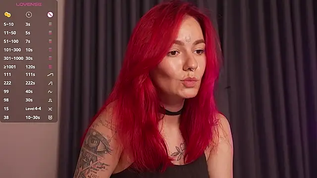 girl with snaketatto0 online show from 02/19/26, 02:51