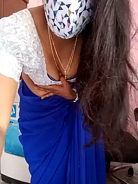 Snapshot of indian-adhaya chatting on 12/31/24, 07:10 indian-adhaya online show from 12/31/24, 07:10