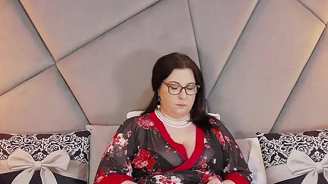 AryaEve online show from 02/12/26, 06:52