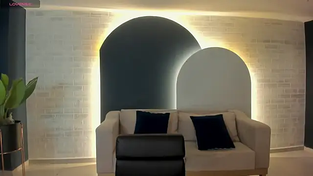 Snapshot of GigiLee_ chatting on 12/03/24, 12:06 GigiLee  online show from 12/03/24, 12:06