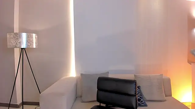 Snapshot of GigiLee_ chatting on 01/30/25, 02:16 GigiLee  online show from 01/30/25, 02:16