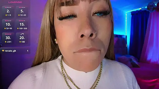 Snapshot of leahtemptation3 chatting on 02/23/25, 09:37 leahtemptation3 online show from 02/23/25, 09:37