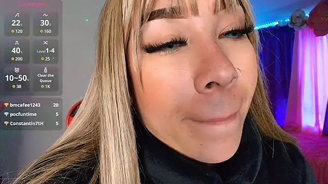 Snapshot of leahtemptation3 chatting on 02/26/25, 02:36 leahtemptation3 online show from 02/26/25, 02:36