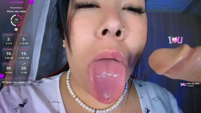 Snapshot of leahtemptation3 chatting on 10/12/25, 08:24 leahtemptation3 online show from 10/12/25, 08:24