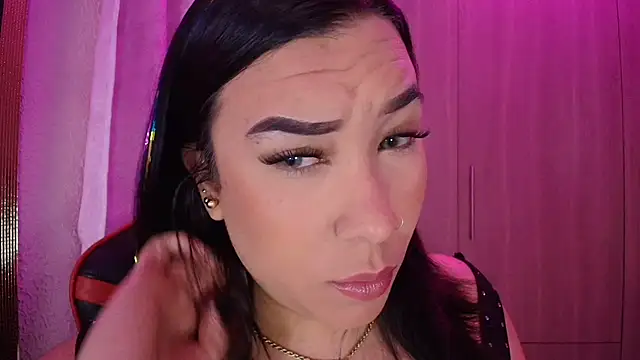 Snapshot of leahtemptation3 chatting on 11/10/25, 08:13 leahtemptation3 online show from 11/10/25, 08:13