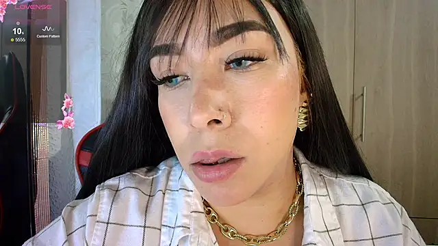 leahtemptation3 online show from 05/15/26, 10:50