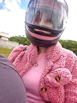 Irresistible24 online show from 12/17/25, 05:52