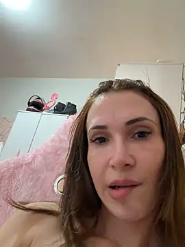 Irresistible24 online show from 04/22/26, 06:42