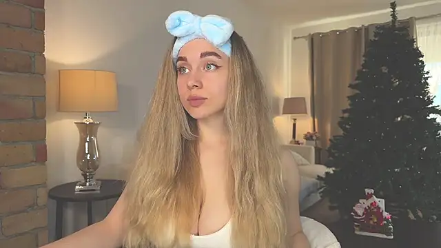 hotexclusive  online show from 12/13/24, 07:04