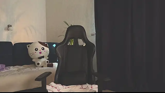 hotexclusive  online show from 03/15/25, 07:53