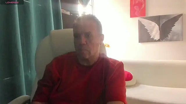 Snapshot of FERDIGNAN0329 chatting on 04/19/26, 10:01 FERDIGNAN0329 online show from 04/19/26, 10:01