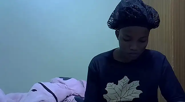 prettychoco1 online show from 12/21/24, 05:40