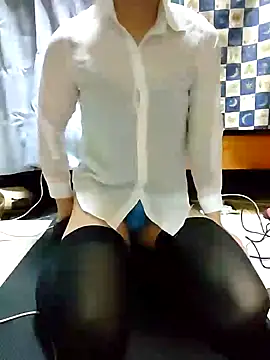 dmmsuzu95 online show from 12/21/24, 04:09