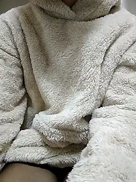 dmmsuzu95 online show from 11/18/25, 09:52