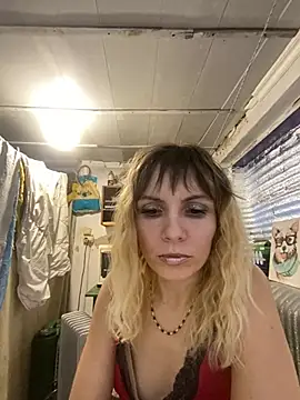Snapshot of Anita-Smith chatting on 12/16/24, 11:44 Anita-Smith online show from 12/16/24, 11:44