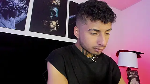 JuanCamiilo 66 online show from 10/24/25, 09:22