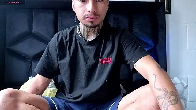 JuanCamiilo 66 online show from 04/15/26, 03:41