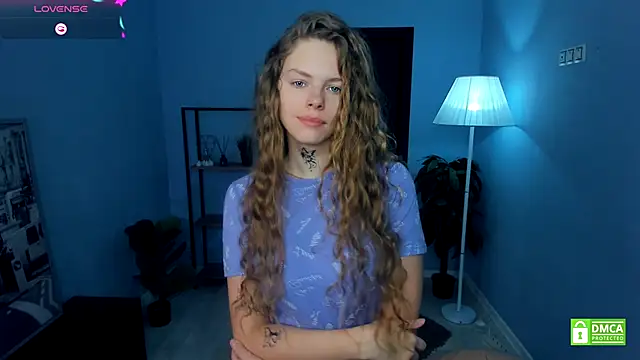 RayaNenlia online show from 12/14/25, 05:02