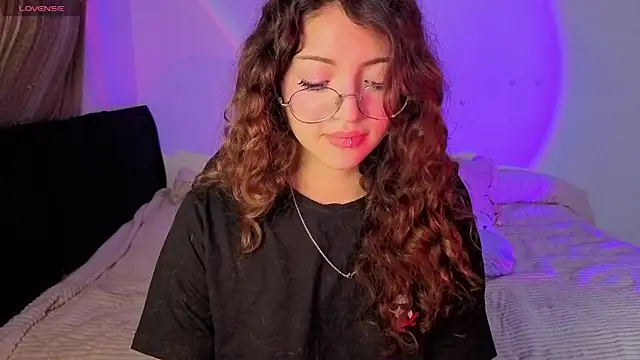 Snapshot of cataleya_kyuu__ chatting on 09/26/25, 01:42 cataleya kyuu online show from 09/26/25, 01:42