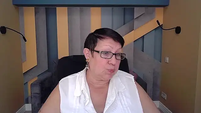 BarbaraTurners online show from 10/22/25, 06:40