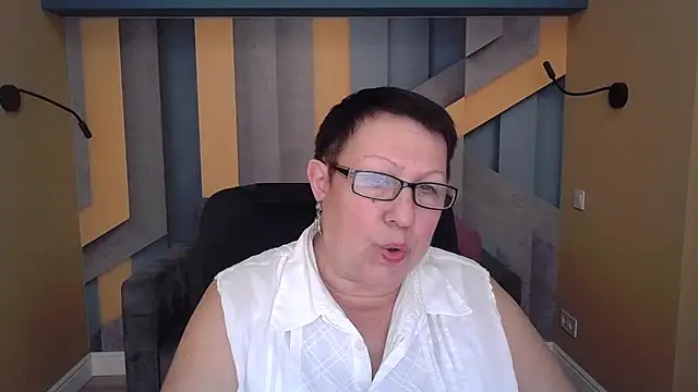 BarbaraTurners online show from 11/05/25, 07:36