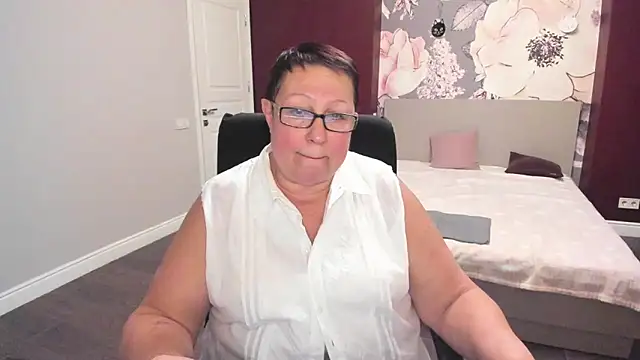 BarbaraTurners online show from 11/09/25, 12:36