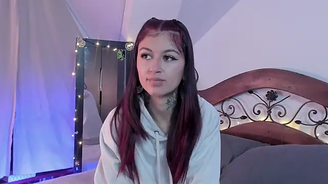 noemi foxxx online show from 09/19/25, 11:44