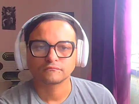 Snapshot of ClarkGiven chatting on 06/20/26, 04:10 ClarkGiven online show from 06/20/26, 04:10