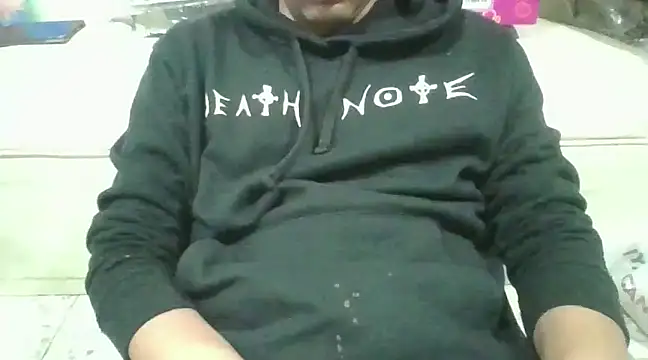 Snapshot of angeljz4 chatting on 01/07/25, 04:18 angeljz4 online show from 01/07/25, 04:18