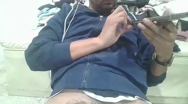 Snapshot of angeljz4 chatting on 03/17/25, 06:07 angeljz4 online show from 03/17/25, 06:07