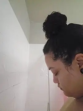 honeeyyy pot online show from 10/25/25, 07:05