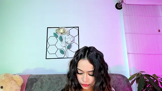 summer holiday online show from 03/08/25, 01:57