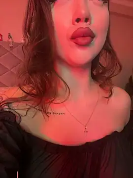 Snapshot of BamBam_XO chatting on 01/04/25, 05:05 BamBam XO online show from 01/04/25, 05:05