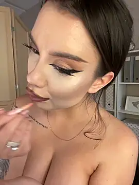 Snapshot of BamBam_XO chatting on 02/03/25, 12:03 BamBam XO online show from 02/03/25, 12:03