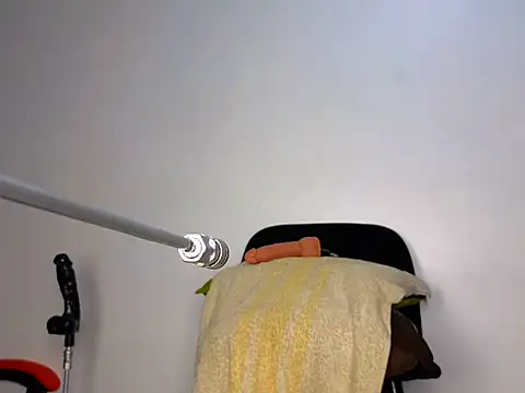 Snapshot of Fuck-Me-Daddyy chatting on 09/30/25, 12:37 Fuck-Me-Daddyy online show from 09/30/25, 12:37