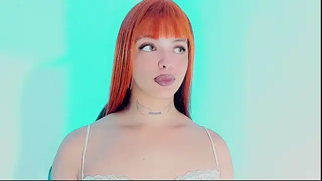 Emmaa Saenz  online show from 12/04/25, 06:27