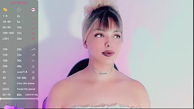 Emmaa Saenz  online show from 12/05/25, 05:42