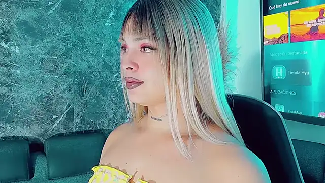 Emmaa Saenz  online show from 01/09/26, 09:27