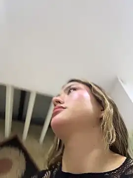 Arianavillada online show from 12/14/25, 03:12