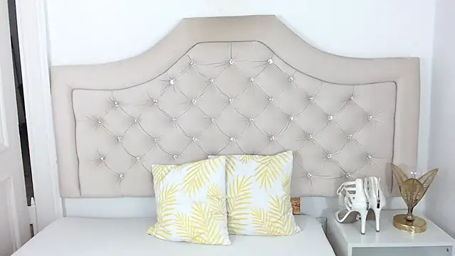 Snapshot of AbbyPleasure chatting on 12/11/24, 08:47 AbbyPleasure online show from 12/11/24, 08:47