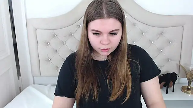 Snapshot of AbbyPleasure chatting on 12/19/24, 12:23 AbbyPleasure online show from 12/19/24, 12:23