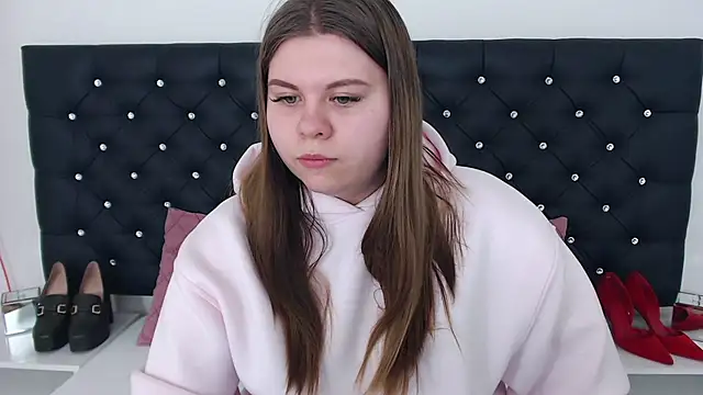 Snapshot of AbbyPleasure chatting on 02/11/25, 02:02 AbbyPleasure online show from 02/11/25, 02:02