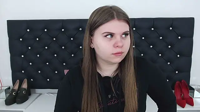 Snapshot of AbbyPleasure chatting on 02/18/25, 09:21 AbbyPleasure online show from 02/18/25, 09:21