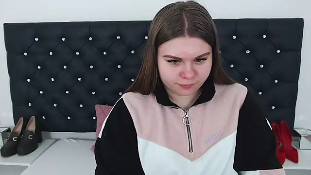 Snapshot of AbbyPleasure chatting on 02/19/25, 09:50 AbbyPleasure online show from 02/19/25, 09:50