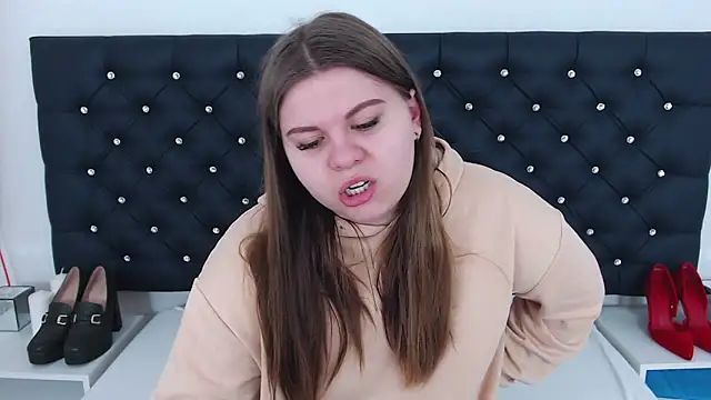 Snapshot of AbbyPleasure chatting on 02/27/25, 09:43 AbbyPleasure online show from 02/27/25, 09:43