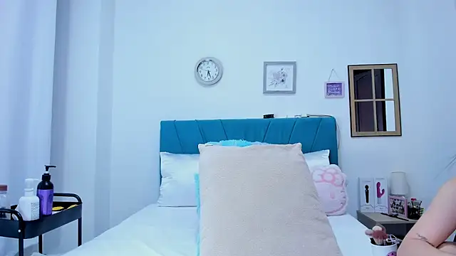 kamila lopez online show from 04/23/26, 09:17