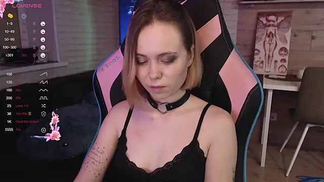 lucy mirror online show from 11/12/25, 09:03