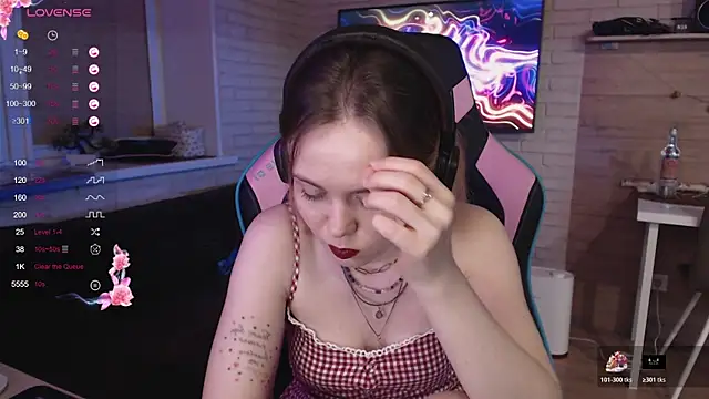 lucy mirror online show from 12/01/25, 09:53