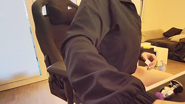 Snapshot of Hot_ToyBoy6974 chatting on 01/04/25, 03:17 Hot ToyBoy6974 online show from 01/04/25, 03:17